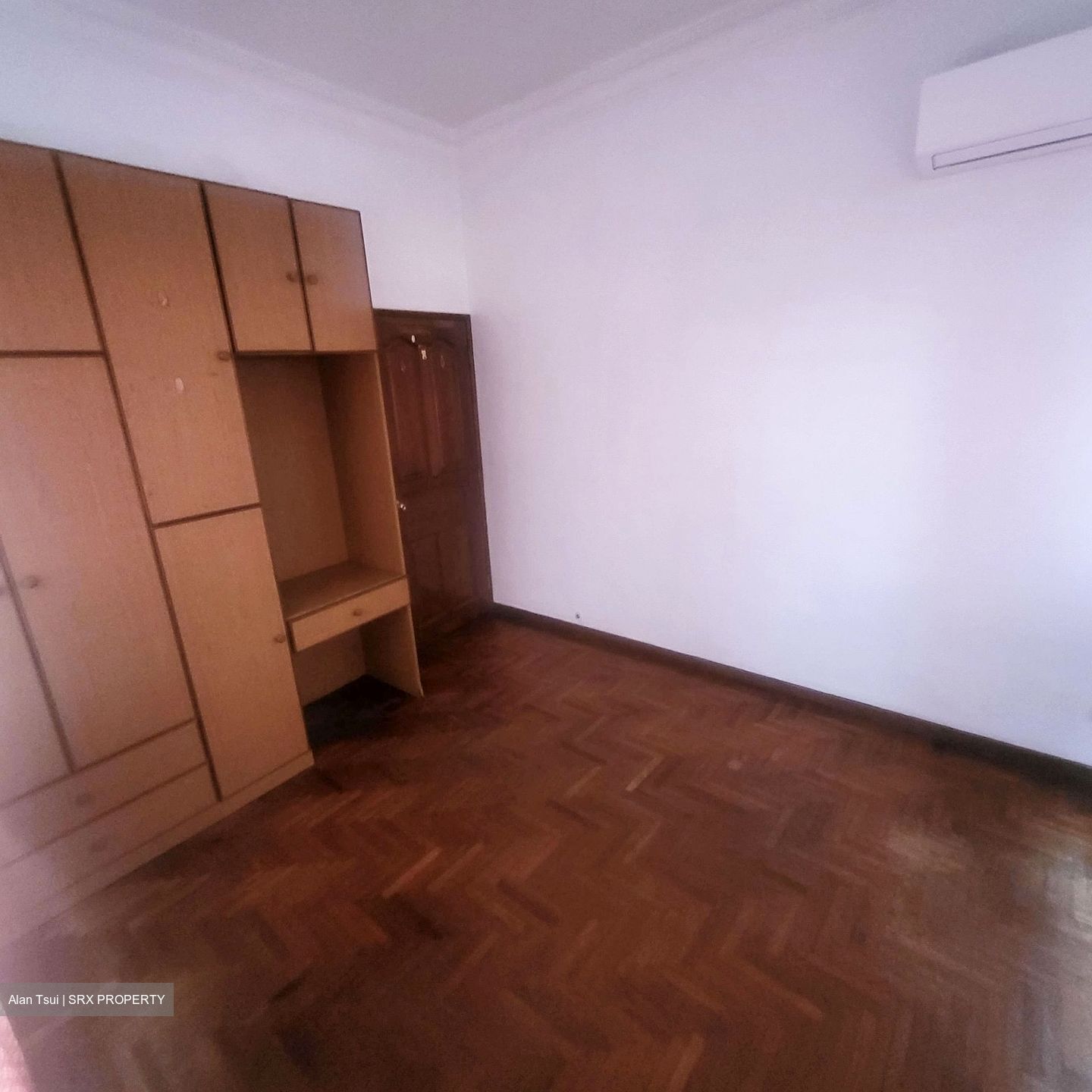 Boundary Road (D19), Terrace #569207691